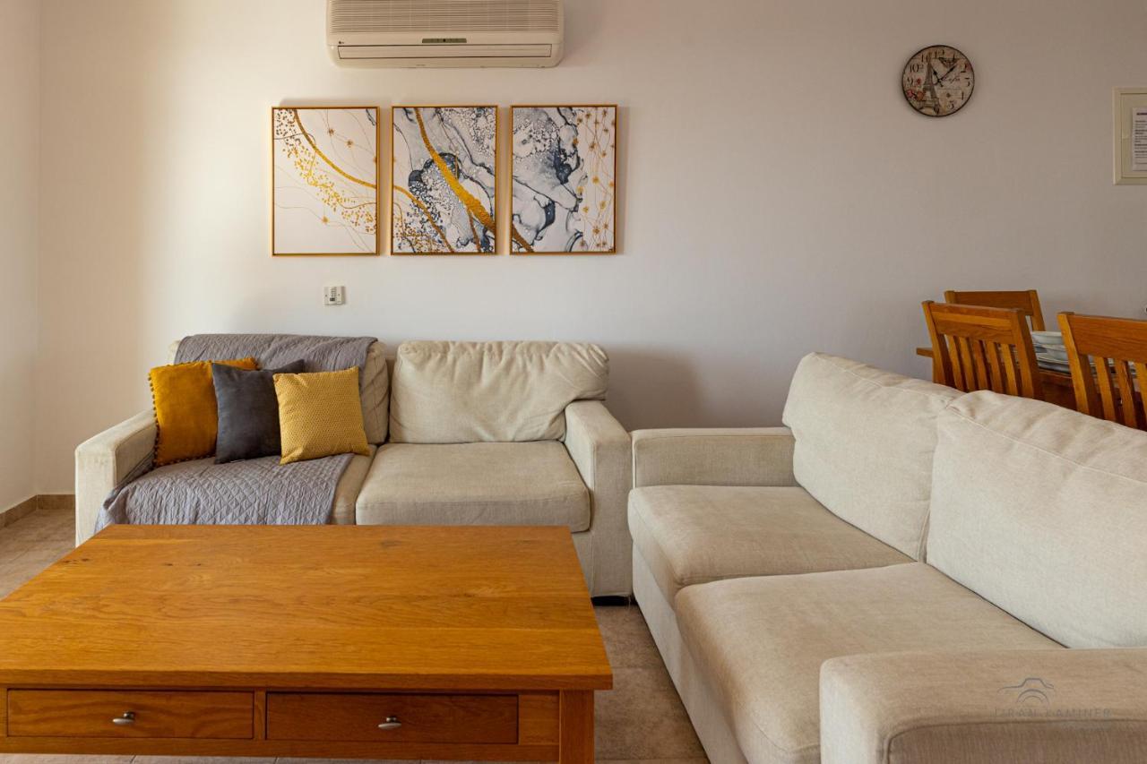 Royal Seacrest Crown-Jewel, 2B, Pools, Sea, Center Appartement Paphos Buitenkant foto