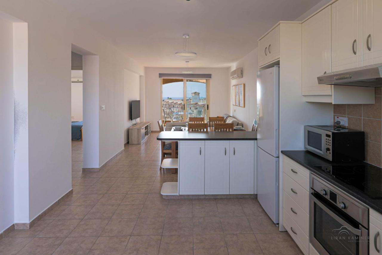 Royal Seacrest Crown-Jewel, 2B, Pools, Sea, Center Appartement Paphos Buitenkant foto