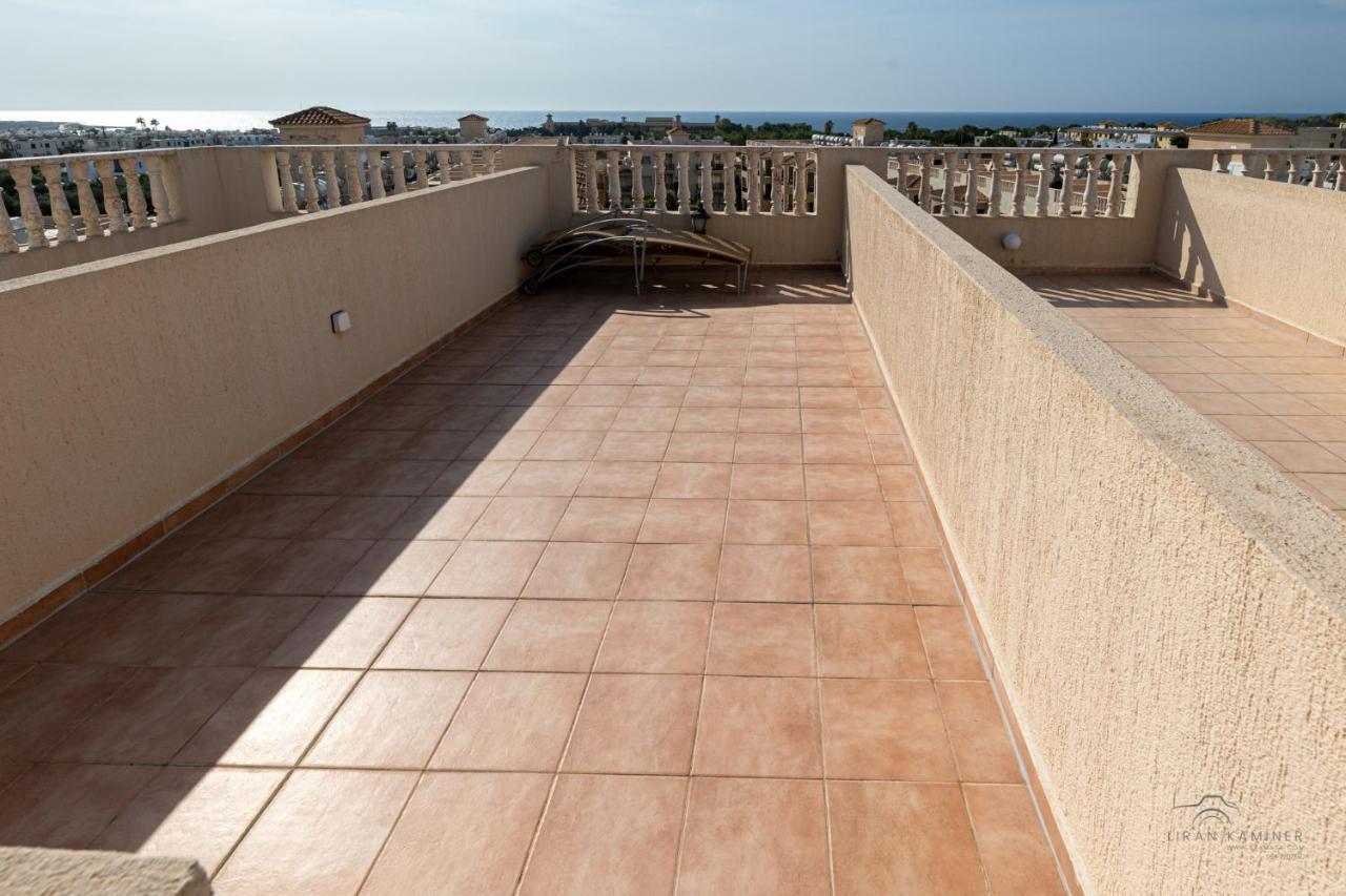 Royal Seacrest Crown-Jewel, 2B, Pools, Sea, Center Appartement Paphos Buitenkant foto