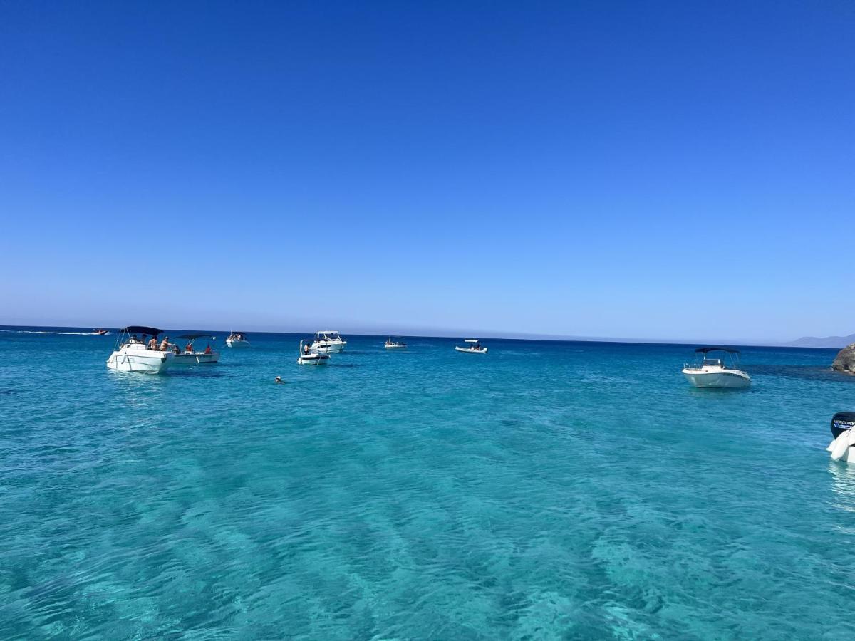 Royal Seacrest Crown-Jewel, 2B, Pools, Sea, Center Appartement Paphos Buitenkant foto
