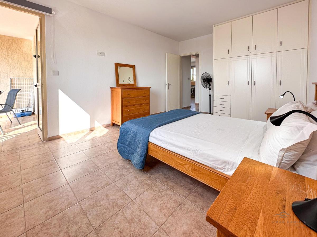 Royal Seacrest Crown-Jewel, 2B, Pools, Sea, Center Appartement Paphos Buitenkant foto